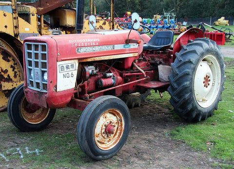 Case IH 354 & 2300 Tractors Official Operator's Manual