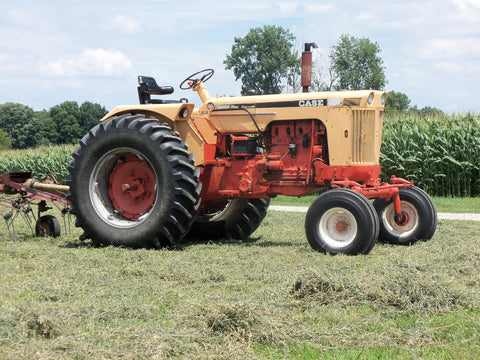 Case IH 730 & 830 Series Wheel Tractors Gasoline - LP Gas Case-o-matic Drive Official Operator's Manual