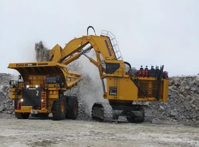 Komatsu PC5500-6 Electric Drive Hydraulic Excavator Mining Germany Off